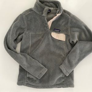 gray woman’s patagonia fleece